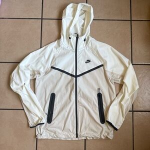 Nike Men's Cream and Black Windbreaker